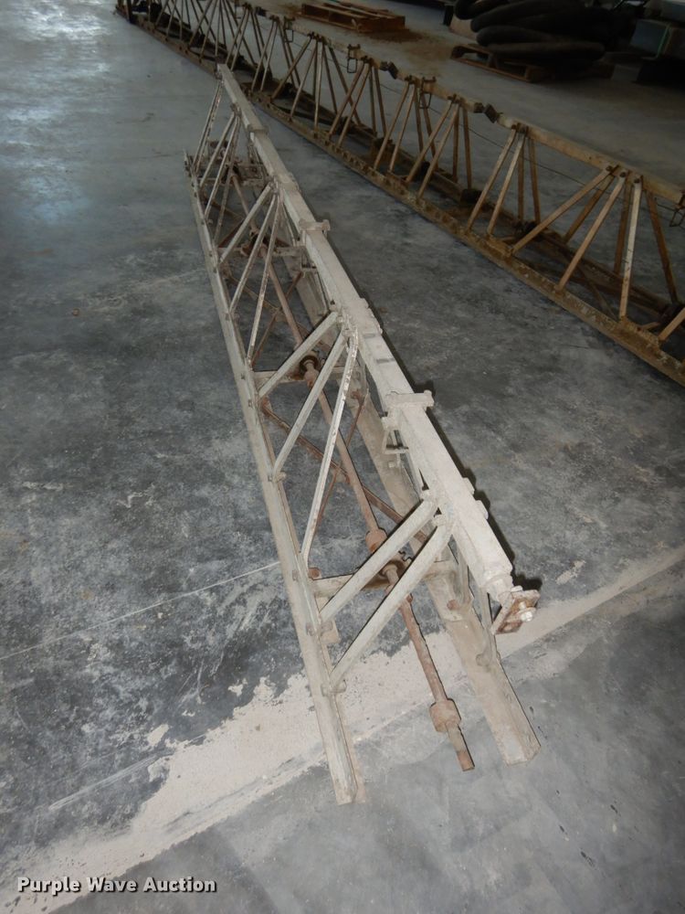 image for item GQ9749 42' vibratory screed