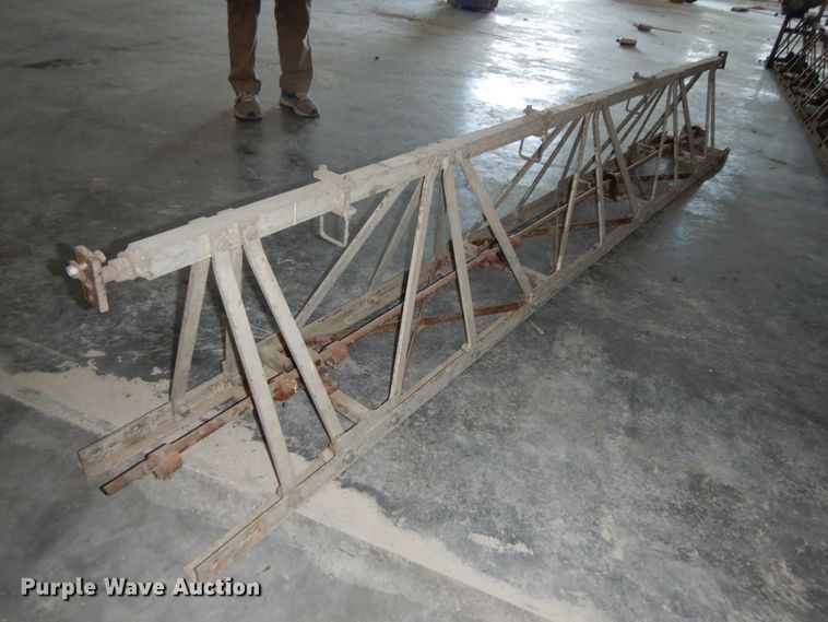 image for item GQ9749 42' vibratory screed