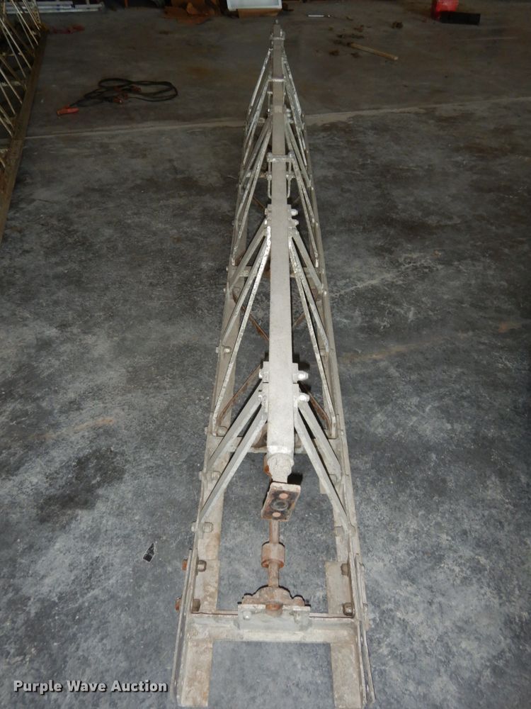 image for item GQ9749 42' vibratory screed