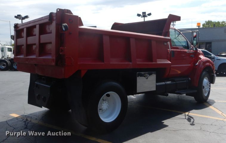 image for item GV9170 2006 Ford F650 Super Duty XLT  dump truck