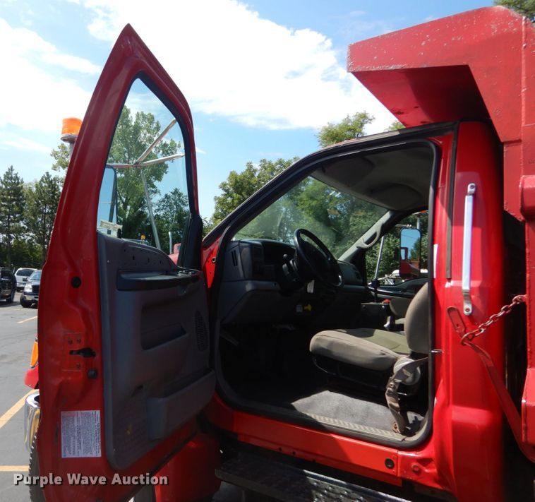 image for item GV9170 2006 Ford F650 Super Duty XLT  dump truck