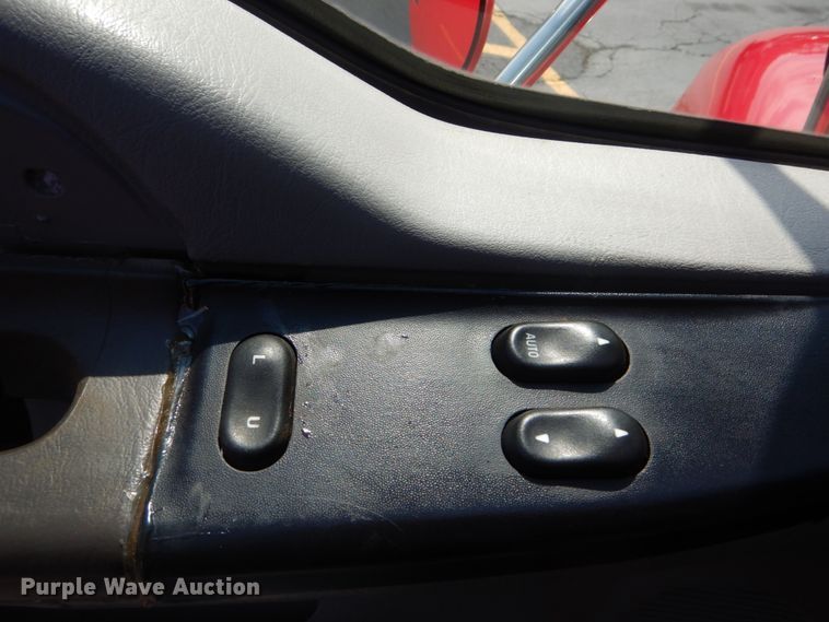 image for item GV9170 2006 Ford F650 Super Duty XLT  dump truck