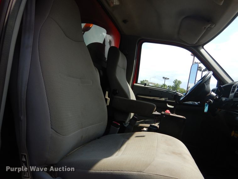 image for item GV9170 2006 Ford F650 Super Duty XLT  dump truck