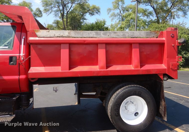 image for item GV9170 2006 Ford F650 Super Duty XLT  dump truck