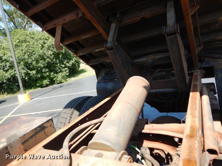 image for item GV9170 2006 Ford F650 Super Duty XLT  dump truck