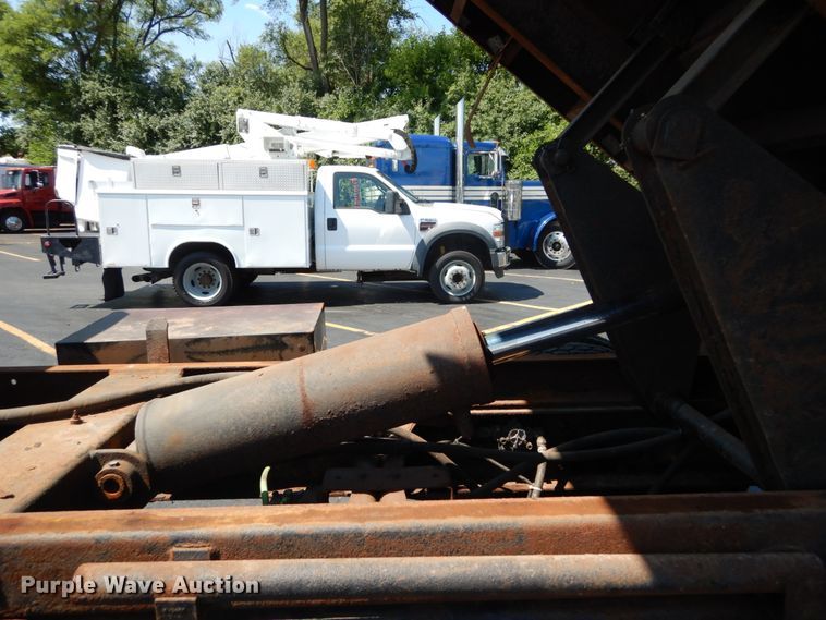 image for item GV9170 2006 Ford F650 Super Duty XLT  dump truck