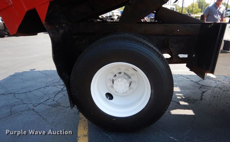 image for item GV9170 2006 Ford F650 Super Duty XLT  dump truck