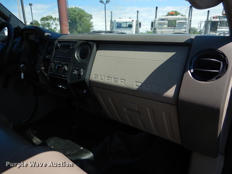 image for item GV9171 2008 Ford F550 Super Duty XL  bucket truck