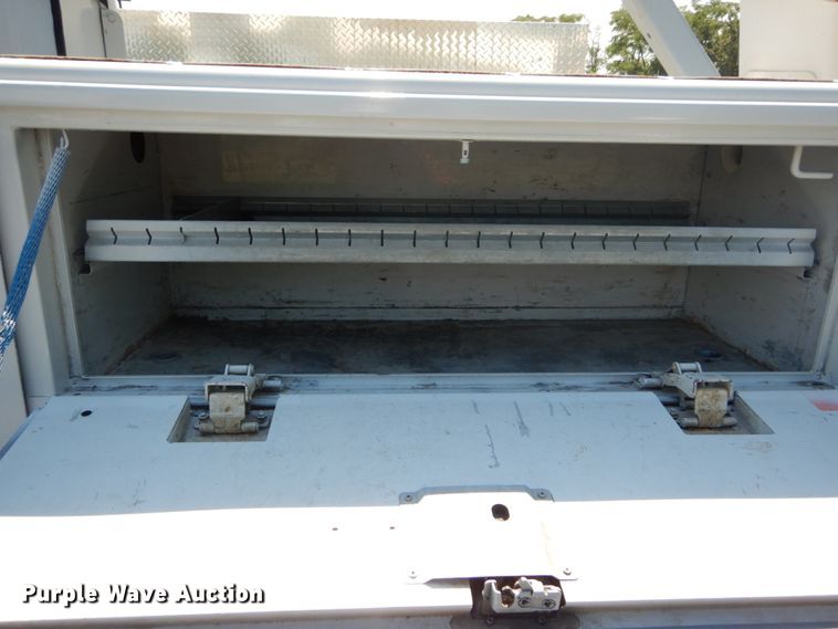 image for item GV9171 2008 Ford F550 Super Duty XL  bucket truck