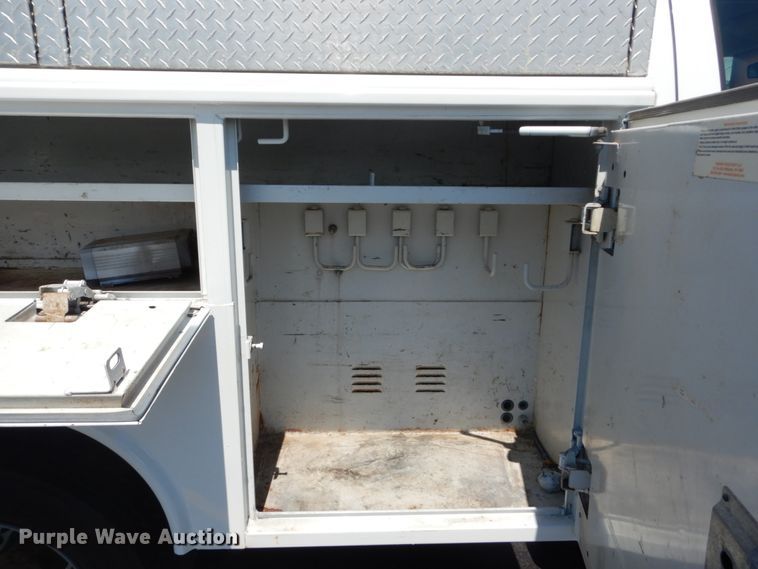 image for item GV9171 2008 Ford F550 Super Duty XL  bucket truck