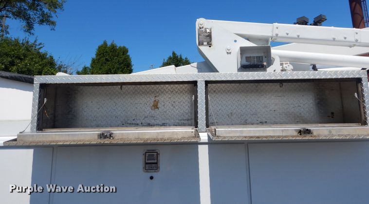 image for item GV9171 2008 Ford F550 Super Duty XL  bucket truck