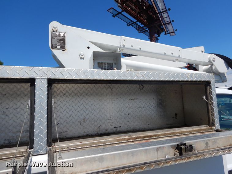 image for item GV9171 2008 Ford F550 Super Duty XL  bucket truck