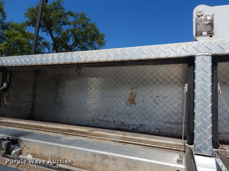 image for item GV9171 2008 Ford F550 Super Duty XL  bucket truck