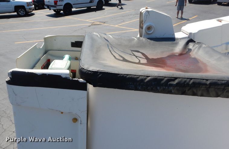 image for item GV9171 2008 Ford F550 Super Duty XL  bucket truck