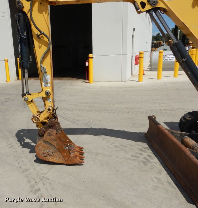 image for item GV9178 2013 Yanmar VIO35-6A  mini excavator