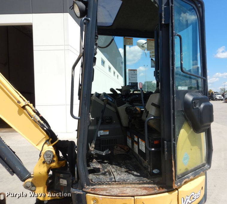 image for item GV9178 2013 Yanmar VIO35-6A  mini excavator