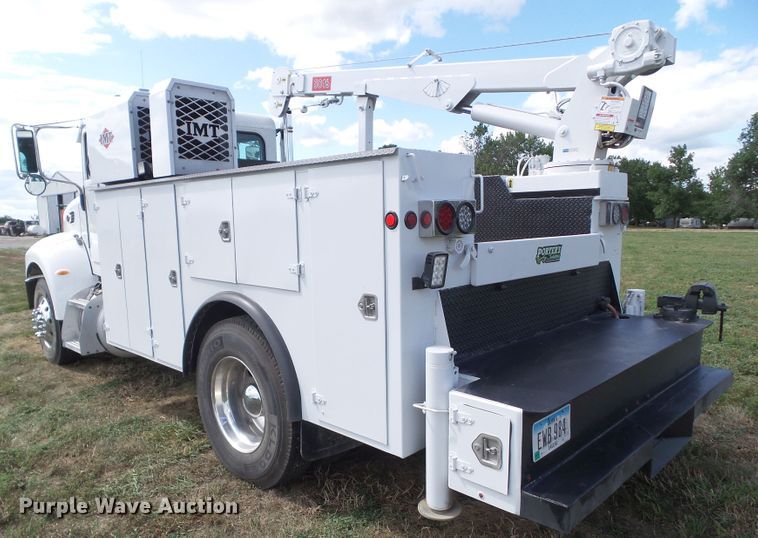 image for item GX9170 2007 Peterbilt 335  service truck