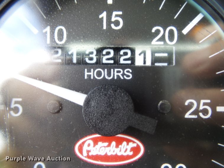 image for item GX9170 2007 Peterbilt 335  service truck