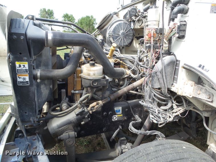 image for item GX9170 2007 Peterbilt 335  service truck