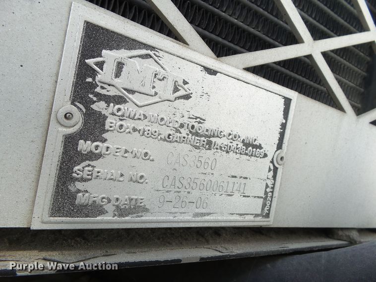 image for item GX9170 2007 Peterbilt 335  service truck