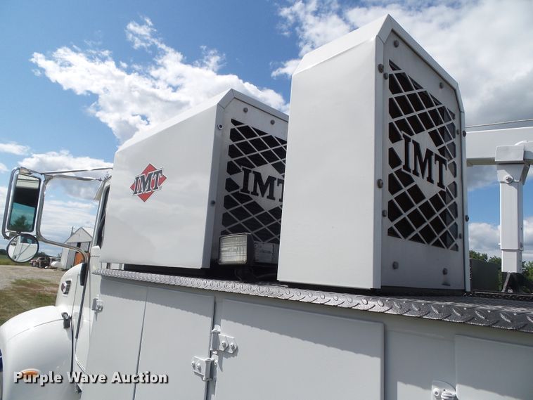 image for item GX9170 2007 Peterbilt 335  service truck