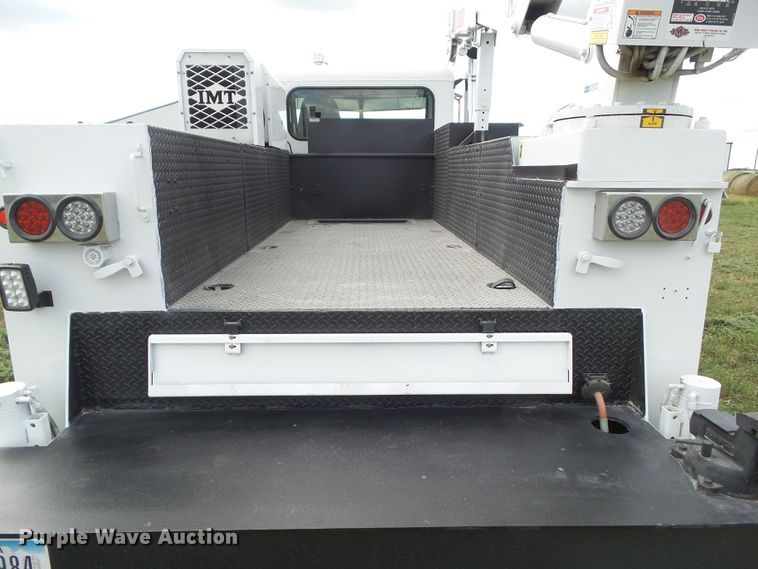 image for item GX9170 2007 Peterbilt 335  service truck