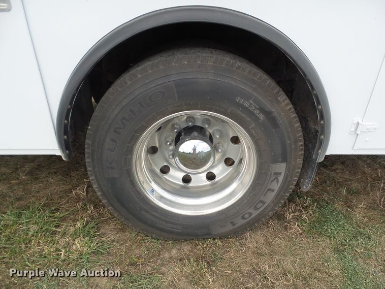 image for item GX9170 2007 Peterbilt 335  service truck