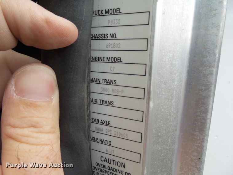 image for item GX9170 2007 Peterbilt 335  service truck