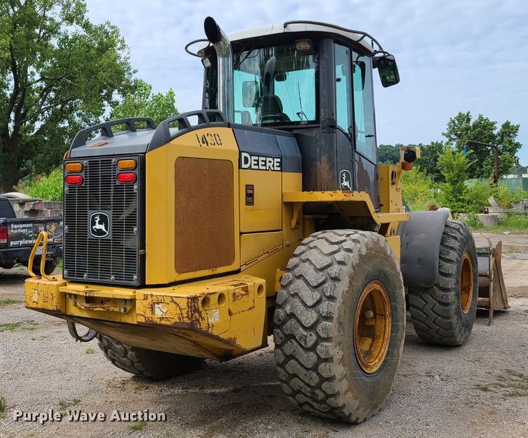 image for item GX9295 2004 John Deere 444J  wheel loader