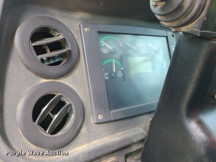 image for item GX9295 2004 John Deere 444J  wheel loader