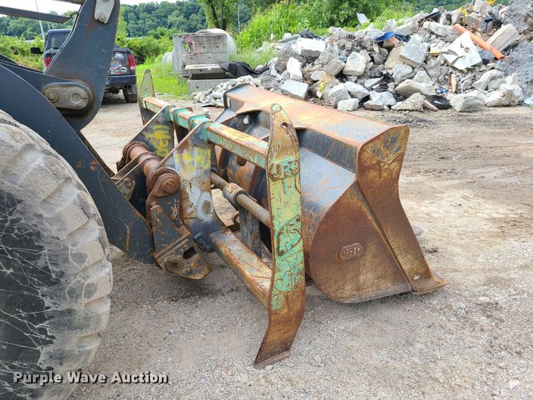 image for item GX9295 2004 John Deere 444J  wheel loader