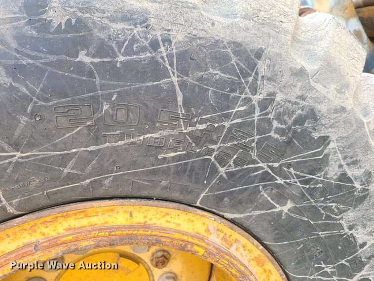 image for item GX9295 2004 John Deere 444J  wheel loader