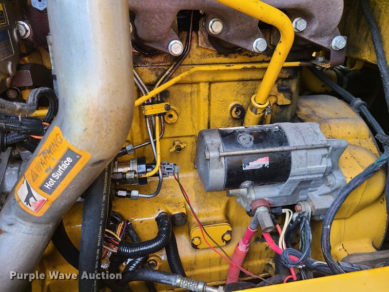 image for item GX9295 2004 John Deere 444J  wheel loader