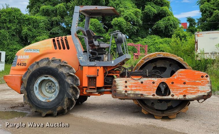 image for item GX9296 Hamm 3412P  single drum roller