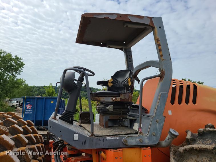 image for item GX9296 Hamm 3412P  single drum roller