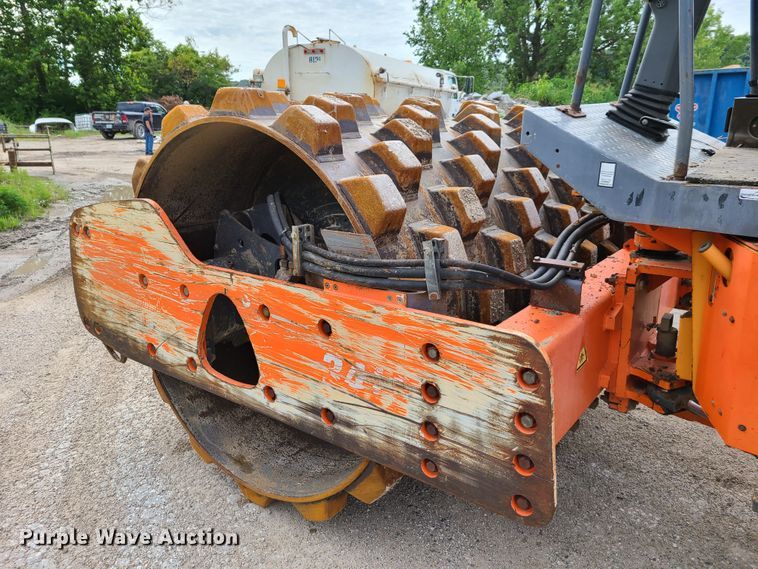 image for item GX9296 Hamm 3412P  single drum roller