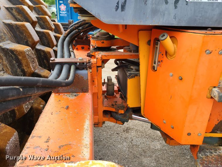 image for item GX9296 Hamm 3412P  single drum roller