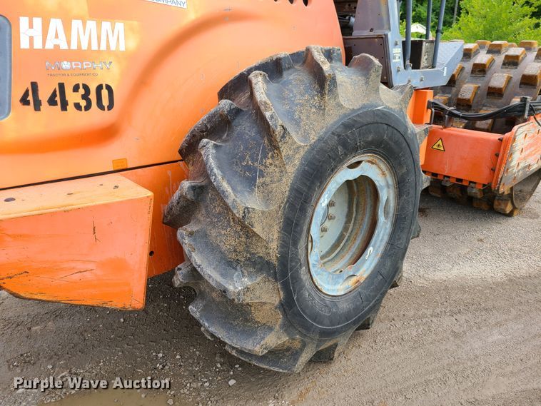 image for item GX9296 Hamm 3412P  single drum roller