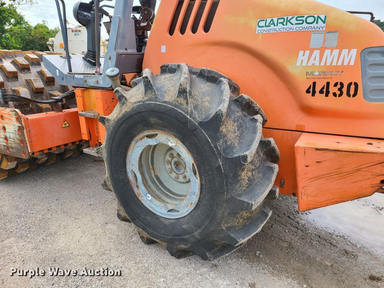 image for item GX9296 Hamm 3412P  single drum roller