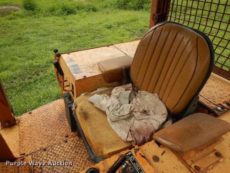 image for item HA9385 Case 1550  dozer