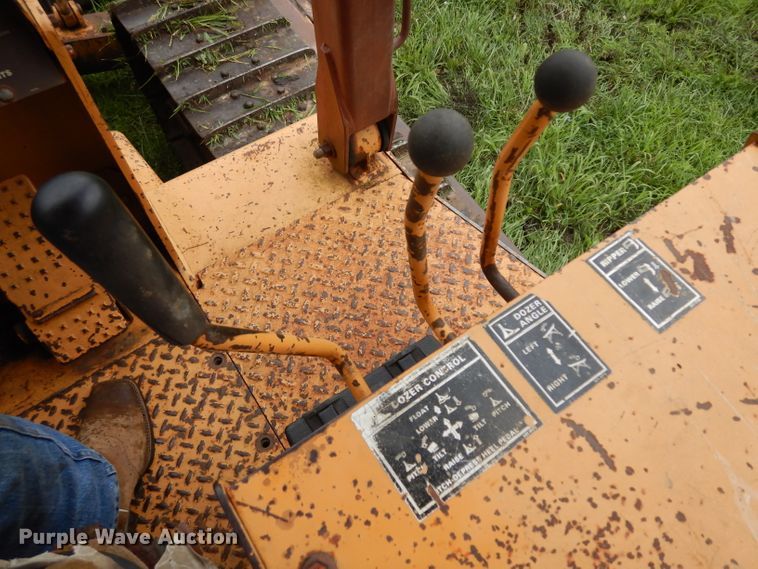 image for item HA9385 Case 1550  dozer