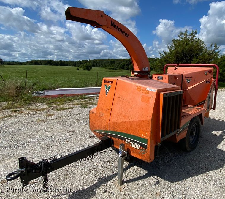 image for item HG9244 Vermeer BC1000XL wood chipper