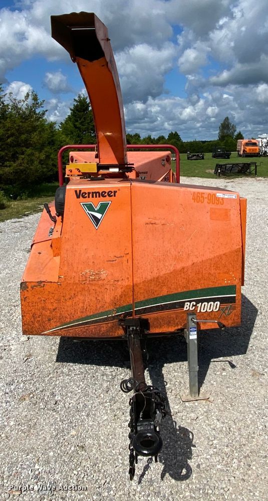 image for item HG9244 Vermeer BC1000XL wood chipper