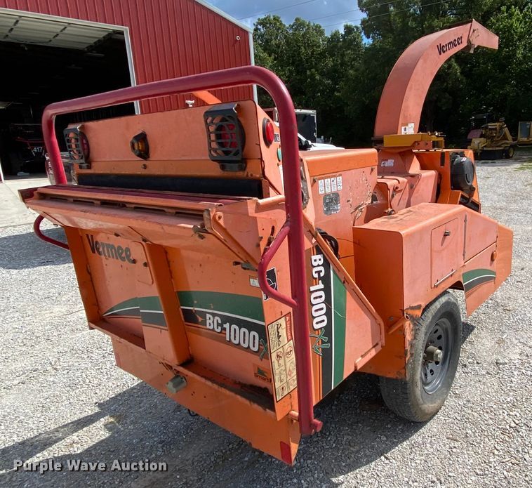 image for item HG9244 Vermeer BC1000XL wood chipper