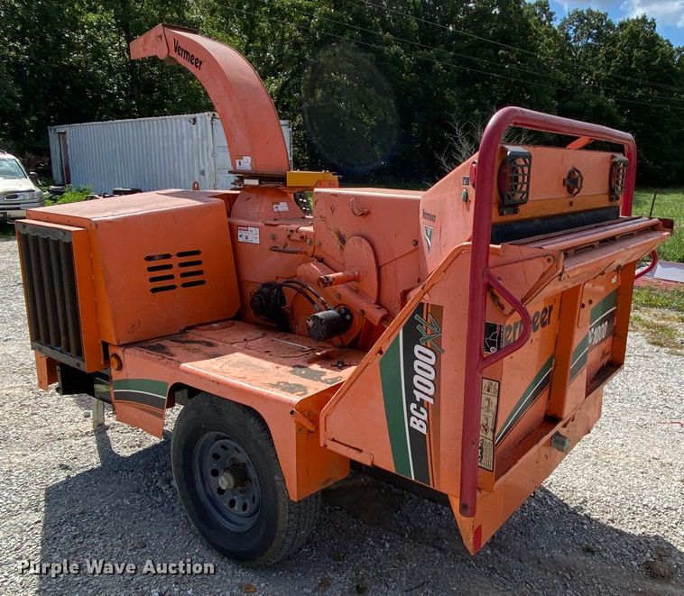 image for item HG9244 Vermeer BC1000XL wood chipper