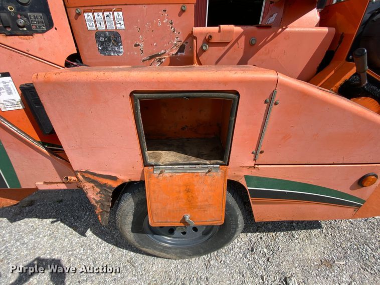 image for item HG9244 Vermeer BC1000XL wood chipper