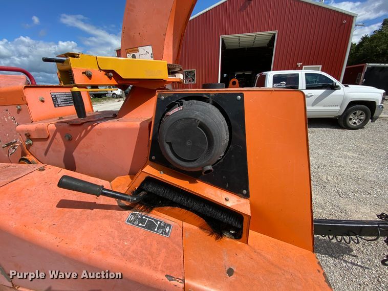 image for item HG9244 Vermeer BC1000XL wood chipper