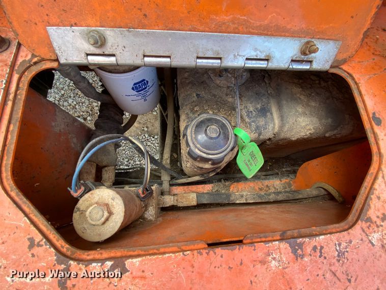 image for item HG9244 Vermeer BC1000XL wood chipper