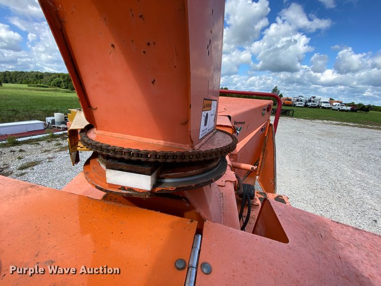 image for item HG9244 Vermeer BC1000XL wood chipper