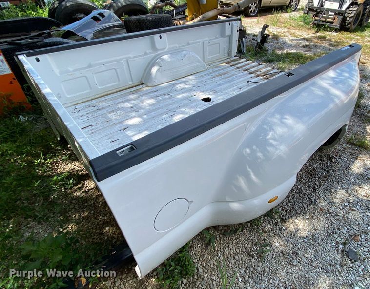 image for item HG9245 Chevrolet Silverado pickup truck bed